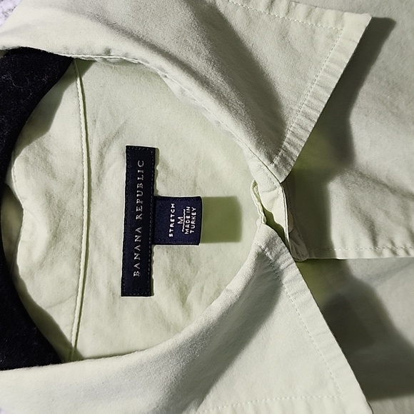 BANANA REPUBLIC MEN'S BUTTON DOWN SHORTS SLEEVE SIZE M ,LIGHT GREEN - Picture 2 of 9